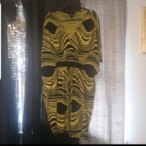 A beautiful printed dress from Ashley Stuart size 22w.